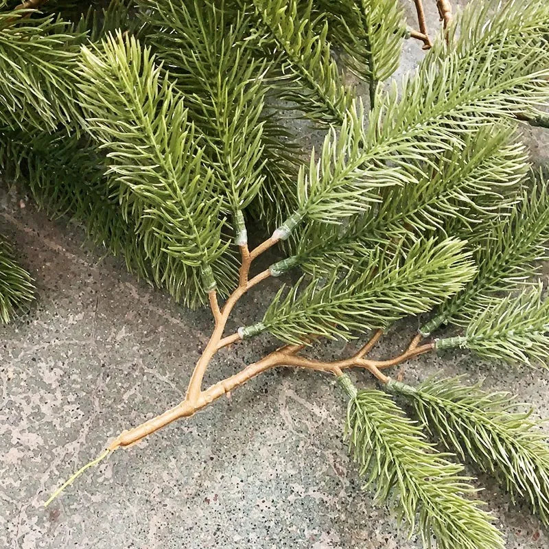 人工緑の植物 2023 新年クリスマス花輪花輪ホームパーティーの装飾松の木籐吊り飾り子供のための