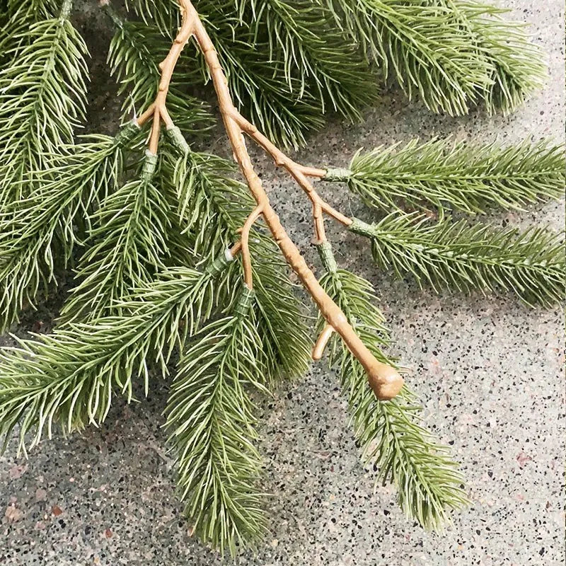 人工緑の植物 2023 新年クリスマス花輪花輪ホームパーティーの装飾松の木籐吊り飾り子供のための
