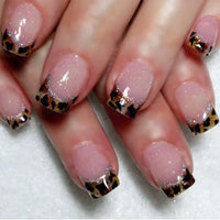 24Pcs Medium Short Square False Nails Glittering Nail Art White Wearable Fake Nail Silver French Full Cover Press on Nail Tips