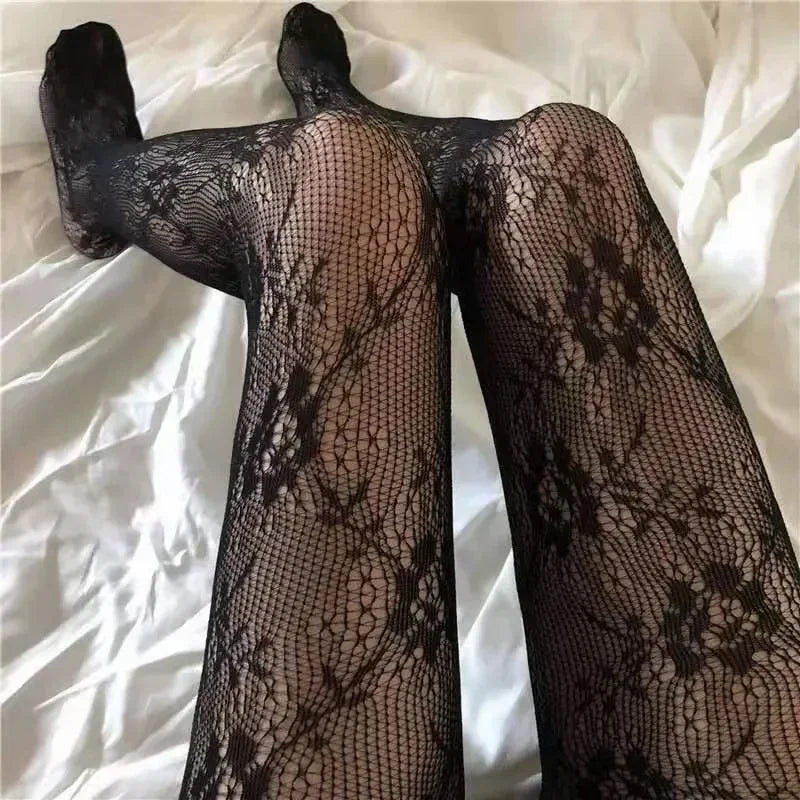 Japanese Lolita Retro Floral Rattan White Hosiery Hot Tights Classic Lolita Hollowed Out Lace Mesh Stockings Bottomed Pantyhose