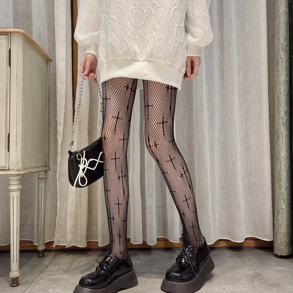 Japanese Lolita Retro Floral Rattan White Hosiery Hot Tights Classic Lolita Hollowed Out Lace Mesh Stockings Bottomed Pantyhose